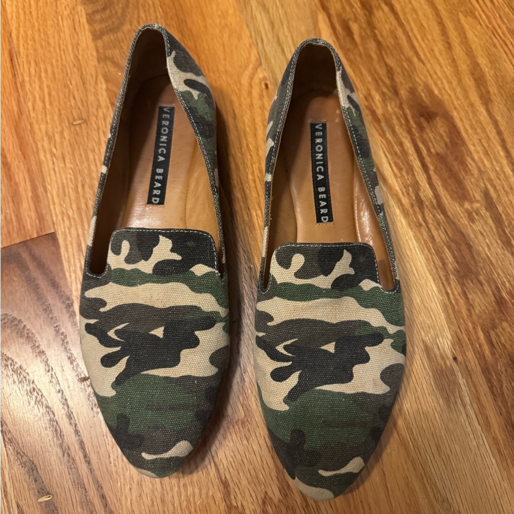 Veronica Beard Camo Griffin Canvas Loafers Green Size 38